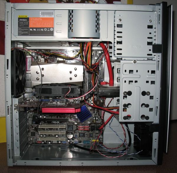 Antec NSK 4400 : configuration installée